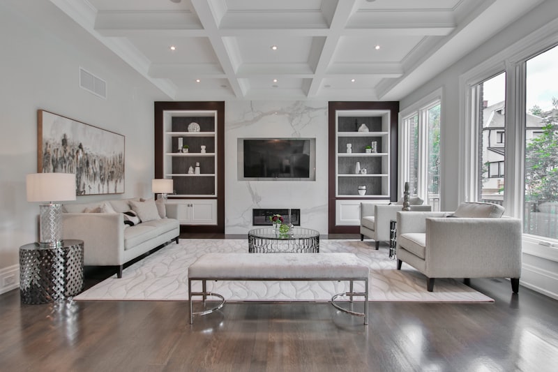 Bedroom with elegant crown molding at the ceiling line